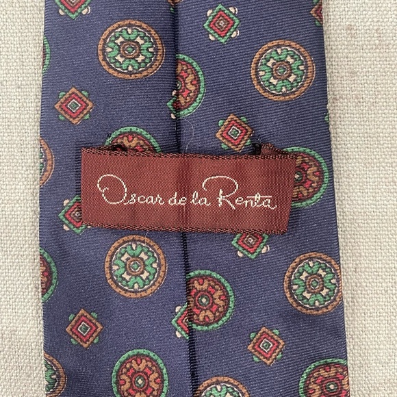 Oscar de la Renta Men’s Tie - Picture 3 of 3